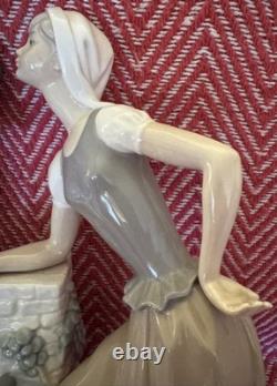 Nao by Lladro Women at the Water Well Large Heavy Fine Figural Group Perfect