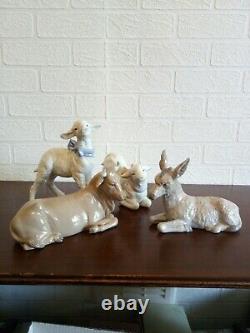 Nativity, Lladro Nao extensive group 13 x individual figures. Mint and boxed