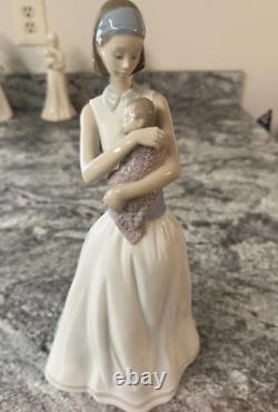 New Lladro Nao The Light of My Life 1413 Mother Holding Baby Daugher Son 15Tall