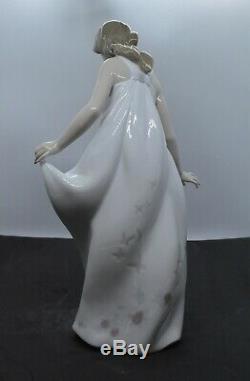 New Lladro Porcelain Figurine Wonderful Mother Was £260 Now £221