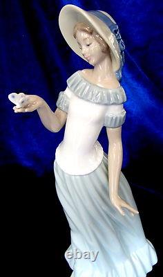 New Nao By Lladro The Butterfly's Dance Lady #1398 Brand Nib Nature Save$$ F/sh New Nao By Lladro The Butterfly's Dance Lady #1398 Brand Nib Nature Save$$ F/sh