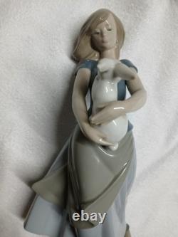 Original NAO by Lladró Porcelain Figurine Girl with Bunny / Country Girl with