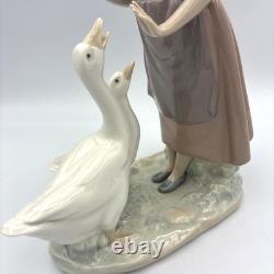 PRISTINE NAO Lladro #286 Teaching the Geese Girl Porcelain Figurine Spain 11in