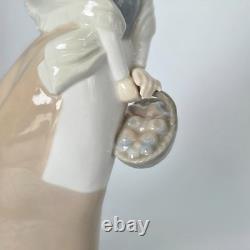 Porcelain Figurine Nao Lladro Peasant Girl with Egg Basket 25cm Porcelain Figurine