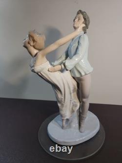 RARE 1983 NAO LLADRO DANCING on a CLOUD BALLET COUPLE FIGURINE #400 Broken Thumb