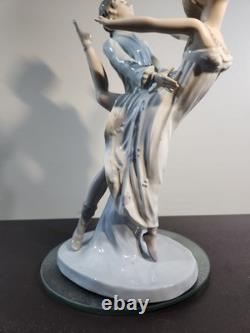 RARE 1983 NAO LLADRO DANCING on a CLOUD BALLET COUPLE FIGURINE #400 Broken Thumb