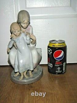 RARE Lladro Figurine Figure 1527 Tenderness Mother & Daughter Excellent