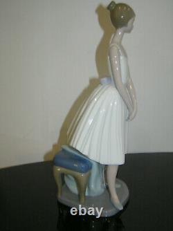 RARE NAO BY LLADRO DANCE BALLERINA DANCE #0377 BEAUTIFUL 12.5 inch LADY FIGURE