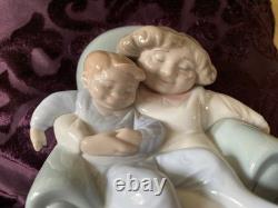 RARE NAO By Lladro 1512 Stories With Grandma Hug Of Love Grandmother Child