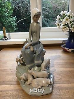 REDUCED- Lladro retired figurine Girl with Piglets #4572 Excellent Condition