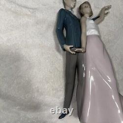 RETIRED Nao Lladro Porcelain Anniversary Couple Figurine #01211 Rare