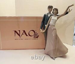 RETIRED Nao Lladro Porcelain Anniversary Couple Figurine #01211 With Box Rare