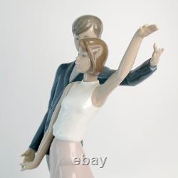 RETIRED Vtg Large Nao by Lladro Dance for Two Lovers #01211 With Box READ RARE