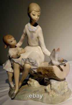 Rare Early NAO Lladro Sculpture Playing In The Park