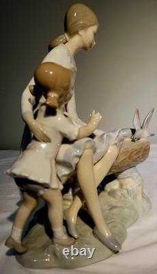 Rare Early NAO Lladro Sculpture Playing In The Park