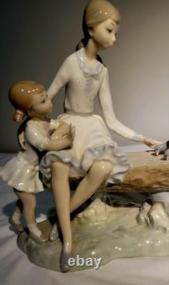Rare Early NAO Lladro Sculpture Playing In The Park