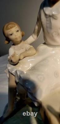 Rare Early NAO Lladro Sculpture Playing In The Park