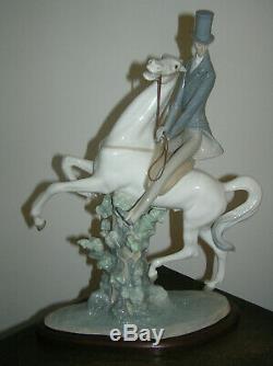 Rare Large Lladro Stylised Figure Man On Horseback Riding #4515 1st Quality