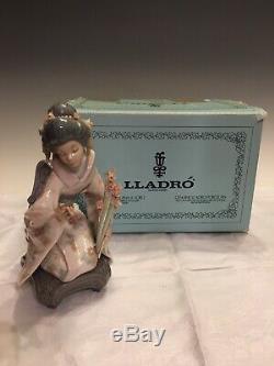 Rare Lladro #1450 Japanese Geisha KIYOKO With Box