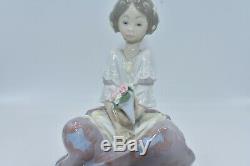 Rare Lladro 5867 Valencia Girl With Flowers