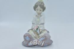 Rare Lladro 5867 Valencia Girl With Flowers
