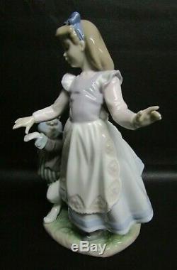 Rare Lladro Alice In Wonderland With Rabbit Figurine Number 5740 Mint Cond