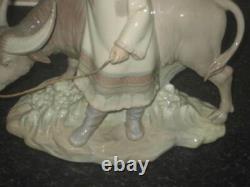 Rare Lladro Girl From Manchuria Figure Model Number 1182