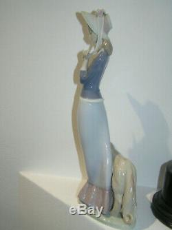 Rare Lladro Lady Wearing Fine Bonnet With Flowers & Afghan Dog 1537 Stepping Out