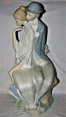 Rare Lladro NAO Shy Love