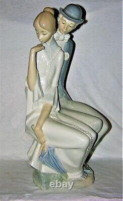 Rare Lladro NAO Shy Love