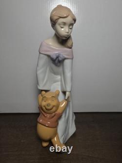 Rare Lladro Nao DISNEY, FUN WITH WINNIE THE POOH Figurine #1593 Read