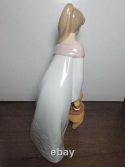 Rare Lladro Nao DISNEY, FUN WITH WINNIE THE POOH Figurine #1593 Read
