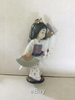 Rare Lladro Oriental Dance Geisha Girl Holding Her Fans Stunning Figurine 6230