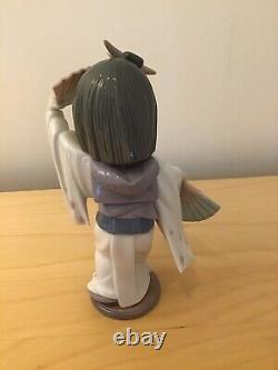 Rare Lladro Oriental Dance Geisha Girl Holding Her Fans Stunning Figurine 6230