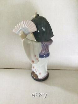 Rare Lladro Oriental Dance Geisha Girl Holding Her Fans Stunning Figurine 6230