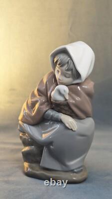 Rare NAO By Lladro Spain Porcelain Girl Sleeping With Her Duck 1982
