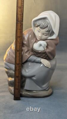 Rare NAO By Lladro Spain Porcelain Girl Sleeping With Her Duck 1982