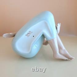 Rare NAO by Lladro 1330 Mediterranean Breeze Porcelain Sculpture figurine