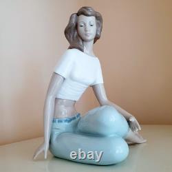 Rare NAO by Lladro 1330 Mediterranean Breeze Porcelain Sculpture figurine