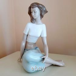 Rare NAO by Lladro 1330 Mediterranean Breeze Porcelain Sculpture figurine