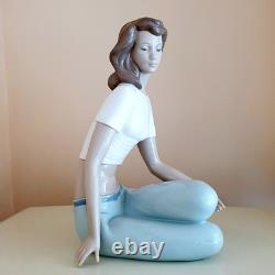 Rare NAO by Lladro 1330 Mediterranean Breeze Porcelain Sculpture figurine