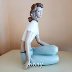 Rare NAO by Lladro 1330 Mediterranean Breeze Porcelain Sculpture figurine
