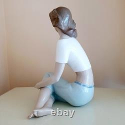 Rare NAO by Lladro 1330 Mediterranean Breeze Porcelain Sculpture figurine