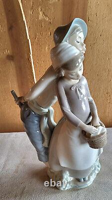 Rare NAO by Lladro, Porcelain. Made in Spain 1977. 12. In pristine condition