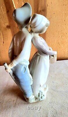 Rare NAO by Lladro, Porcelain. Made in Spain 1977. 12. In pristine condition