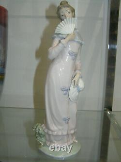Rare Nao By Lladro Lady With Fan And Bonnet #0291 12 Inch Figure Beautiful