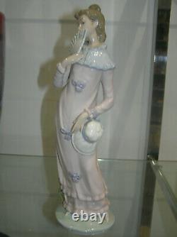 Rare Nao By Lladro Lady With Fan And Bonnet #0291 12 Inch Figure Beautiful