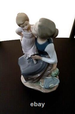 Rare Nao by Lladro Pampering Mother Mint Condition in Box