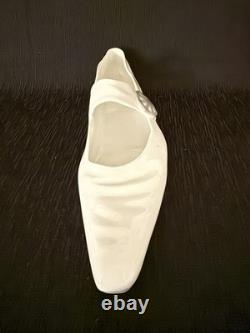 Rare-VNTG NAO Lladro LG Ladies Pump Shoe WithGrey Buckle Porcelain Figurine DSCN