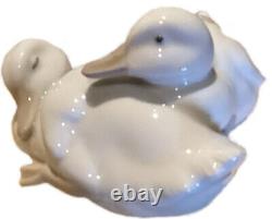 Rare Vintage Lladro Spanish 1978 Discontinued Figure Of Porcelain Huddled Geese